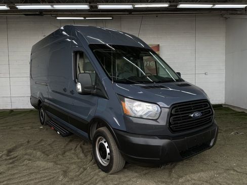 Used 2019 Ford Transit 250 148 High Roof Extended image 6