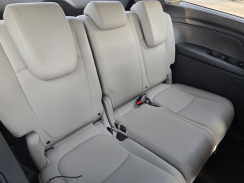 Used 2019 Honda Odyssey EX-L image 11