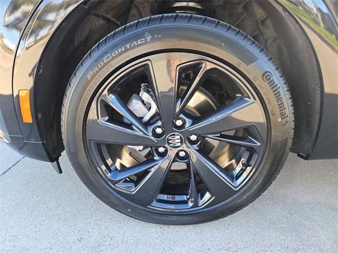 Used 2024 Buick Envision Sport Touring image 32