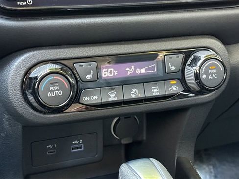 Used 2024 Nissan Kicks SR w/ SR Premium Package image 23