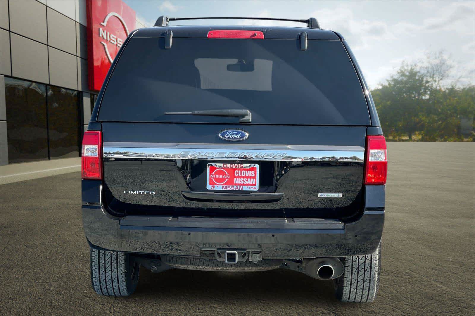 Used 2017 Ford Expedition Limited RWD image 7