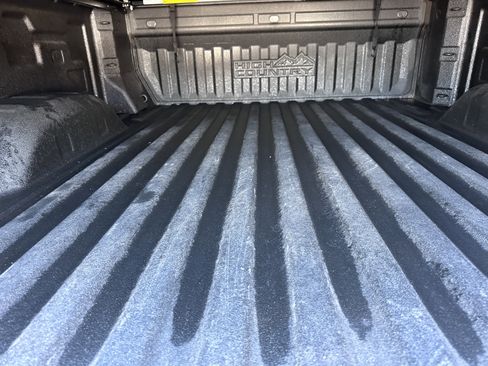 Used 2023 Chevrolet Silverado 2500 High Country image 10