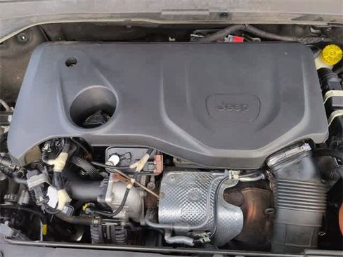 Used 2019 Jeep Renegade Trailhawk w/ LED Lighting Group image 15