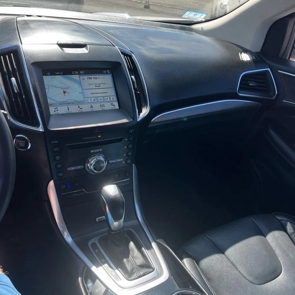 Used 2018 Ford Edge Titanium w/ Equipment Group 301A AWD/4WD image 23