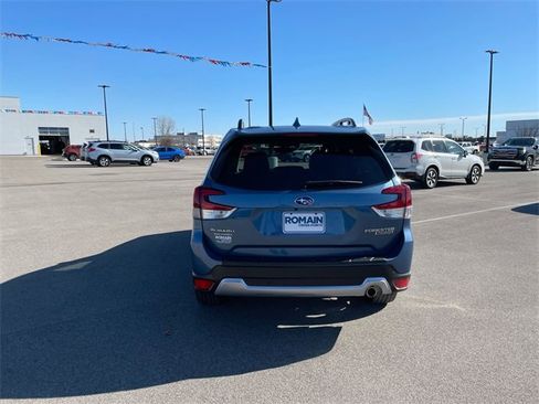 Used 2021 Subaru Forester Touring image 4