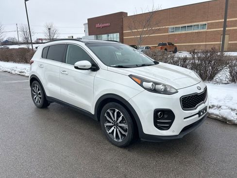 Used 2019 Kia Sportage EX w/ Option Group 040 image 2