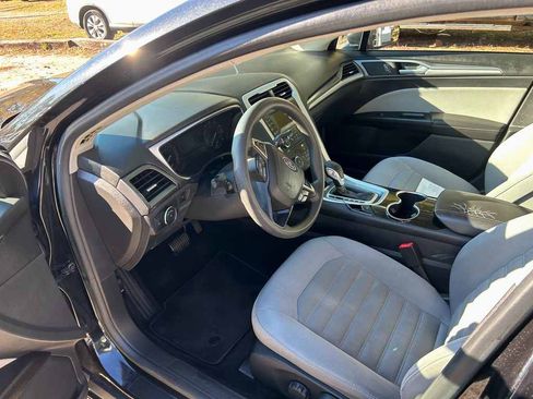 Used 2014 Ford Fusion S image 8