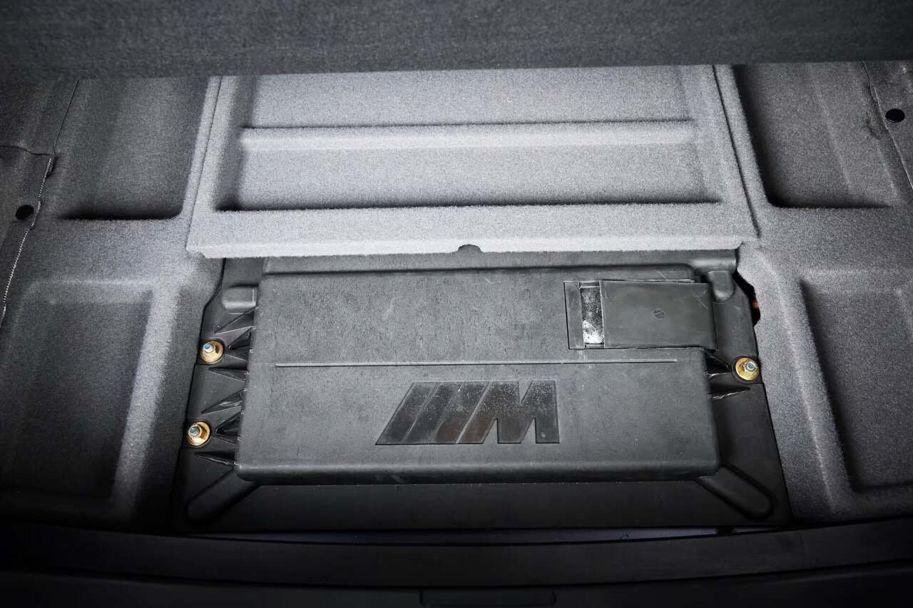 Used 2002 BMW M5 RWD image 97