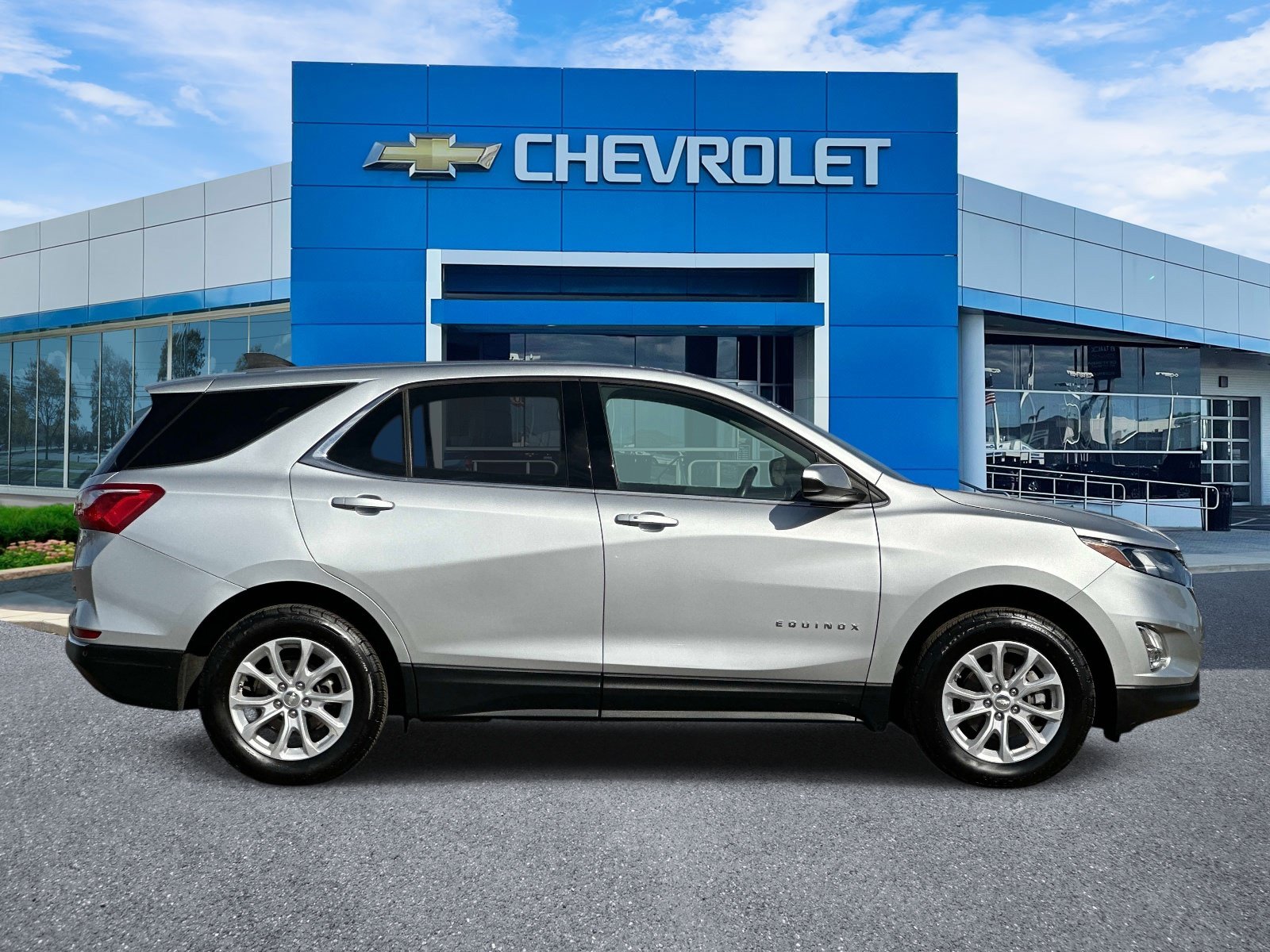 Certified 2020 Chevrolet Equinox LT w/ Driver Convenience Package AWD/4WD image 2