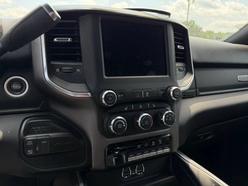 Used 2021 RAM 3500 Big Horn w/ Level 1 Equipment Group AWD/4WD image 9