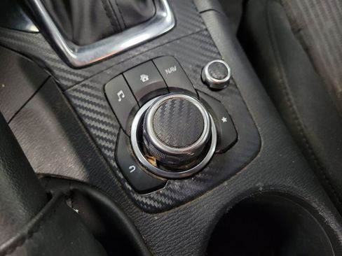 Used 2016 MAZDA MAZDA3 i Sport w/ Preferred Equipment Package image 16