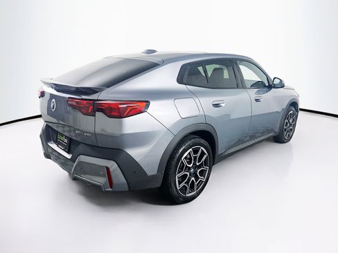 Used 2025 BMW X2 xDrive28i image 9