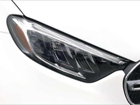 Used 2026 Mercedes-Benz GLC 300 image 26