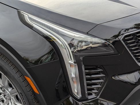 Certified 2023 Cadillac XT4 Premium Luxury w/ Cold Weather Package image 9