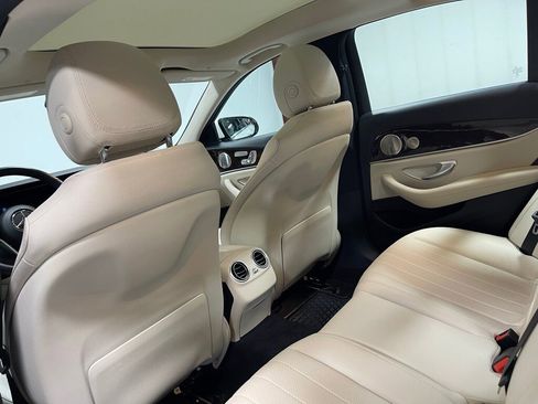 Used 2022 Mercedes-Benz E 350 4MATIC Sedan image 26