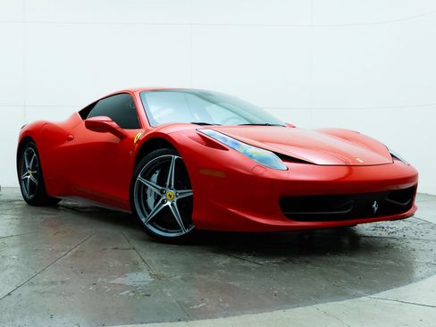 Used 2012 Ferrari 458 Italia Coupe RWD image 1