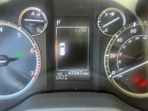 Used 2020 Lexus GX 460 Luxury w/ Luxury Sport Package AWD/4WD image 14