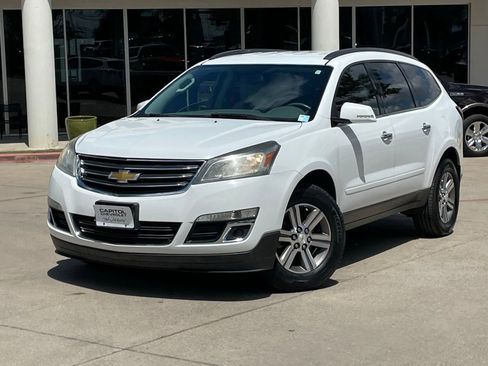 Used 2017 Chevrolet Traverse LT FWD image 10