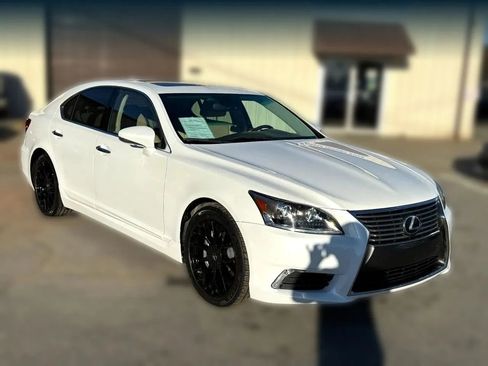 Used 2015 Lexus LS 460 w/ Comfort Package image 7
