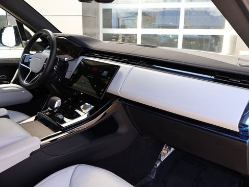Certified 2025 Land Rover Range Rover Sport S image 31