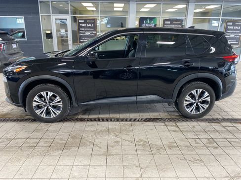 Certified 2021 Nissan Rogue SV image 3
