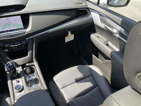 New 2025 Cadillac XT5 Sportv w/ LPO, Onyx Lite Package image 16