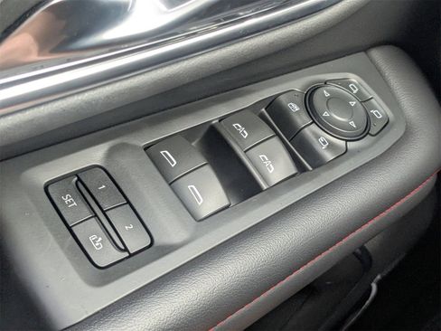 Used 2021 Chevrolet Tahoe RST w/ Luxury Package image 27