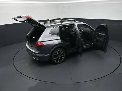Used 2022 Volkswagen Tiguan SEL R-Line AWD/4WD image 30