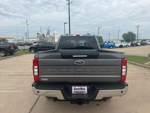 Used 2022 Ford F250 XLT w/ XLT Premium Package AWD/4WD image 6