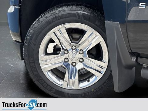 Used 2018 Chevrolet Silverado 1500 Custom w/ Custom Value Package image 32