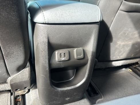 Used 2022 Chevrolet Colorado Z71 image 16