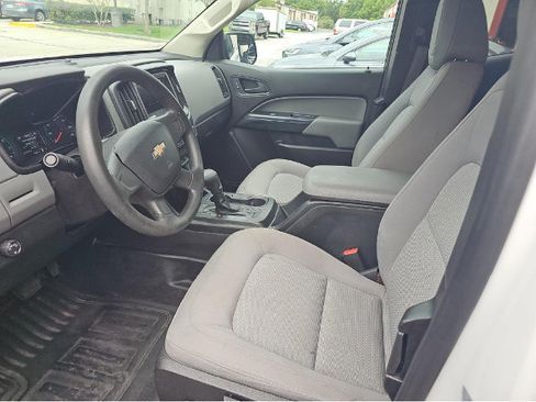 Used 2021 Chevrolet Colorado W/T RWD image 5