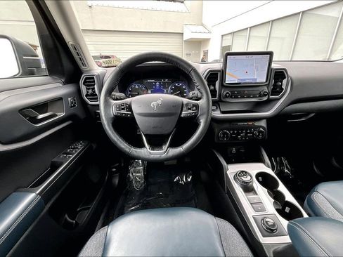 Used 2023 Ford Bronco Sport Outer Banks w/ Tech Package AWD/4WD image 8