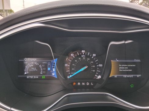 Used 2016 Ford Fusion SE FWD image 12