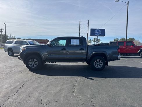 Used 2019 Toyota Tacoma SR5 image 2