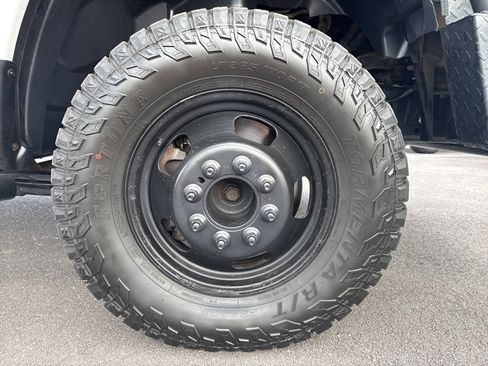 Used 2014 RAM 3500 Tradesman w/ Chrome Appearance Group image 10