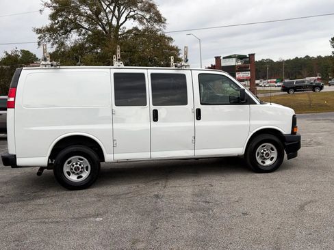 Used 2017 GMC Savana 2500 image 8