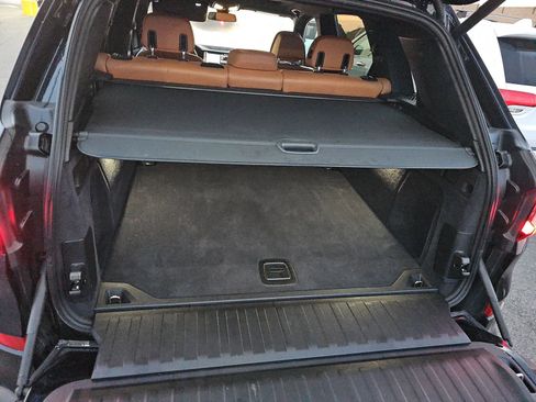 Used 2019 BMW X5 xDrive50i w/ M Sport Package image 12