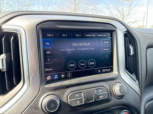 Used 2019 Chevrolet Silverado 1500 RST AWD/4WD image 14