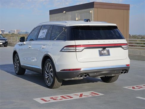 New 2026 Lincoln Aviator 2WD image 5