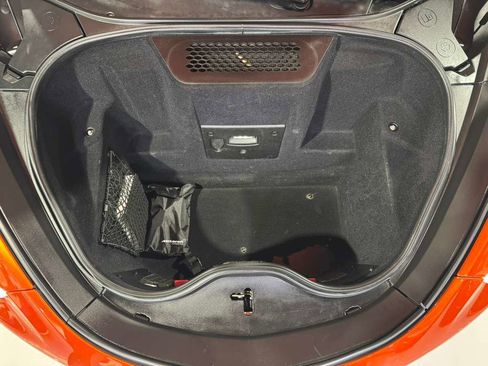 Used 2020 McLaren GT image 40
