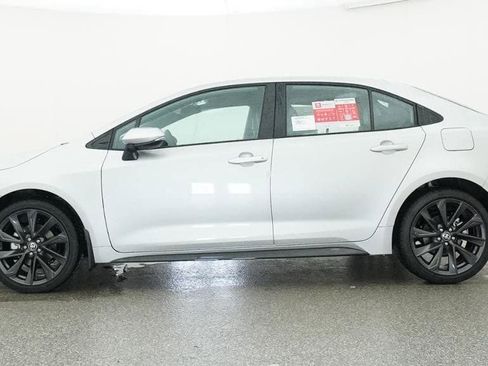 New 2026 Toyota Corolla SE FWD image 19