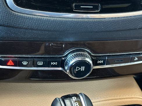 Used 2019 Volvo XC90 T6 Momentum w/ Advanced Package image 26