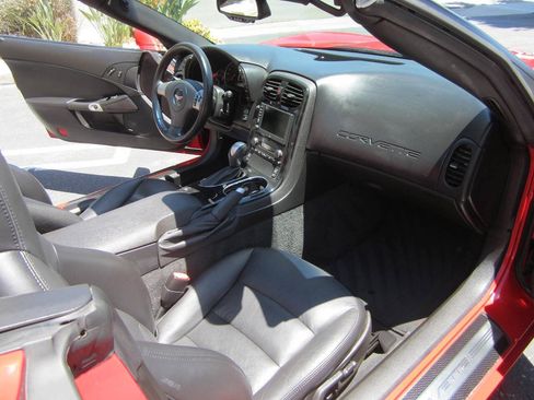 Used 2008 Chevrolet Corvette Convertible w/ Preferred Equipment Group RWD image 28