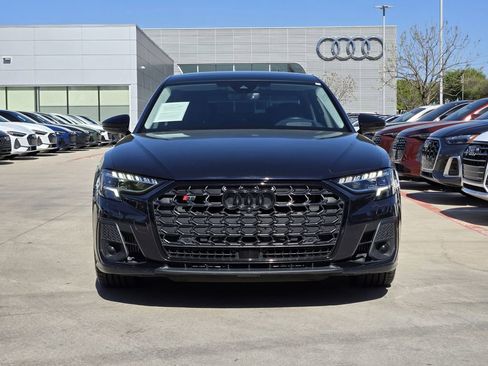 Used 2022 Audi S8 image 4