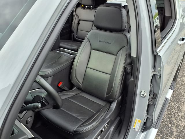 Used 2024 GMC Sierra 1500 Denali w/ Technology Package AWD/4WD image 24