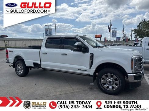 Used 2023 Ford F350 Lariat w/ Lariat Ultimate Package AWD/4WD image 3