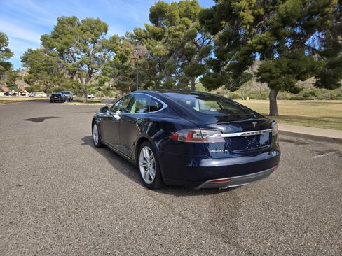Used 2013 Tesla Model S image 7