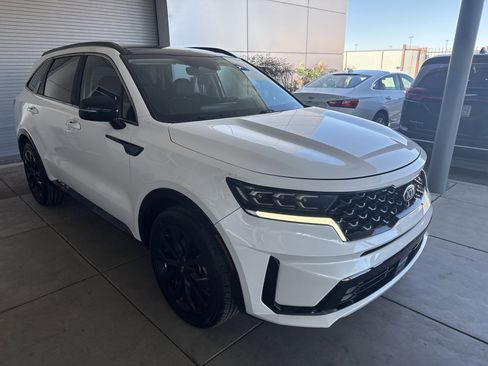 Used 2021 Kia Sorento SX FWD image 3