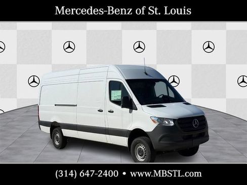 New 2025 Mercedes-Benz Sprinter 2500 image 1